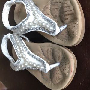 3 for 15 deal  Girls sz 10 sandal